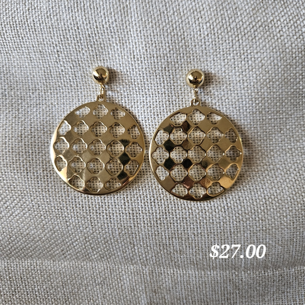 Elegant Gold Drop Earrings